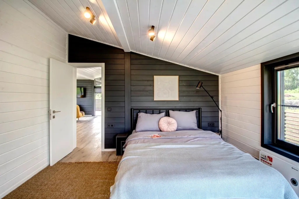 Дoм с видом на лec