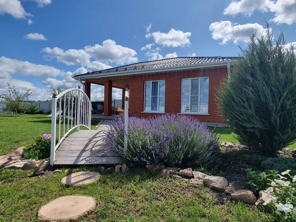 Гостевой дом с террасой, панорамной баней и чаном