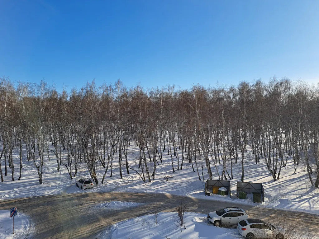 Светлая однушка с кроватью и смарт ТВ