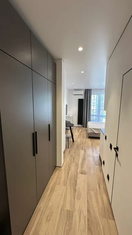 Современная студия с новым ремонтом