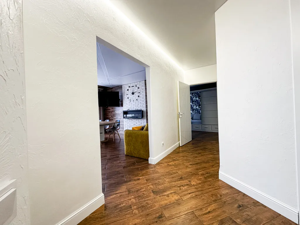 Geometry - просторная квартира с панорамным видом на реку в центре