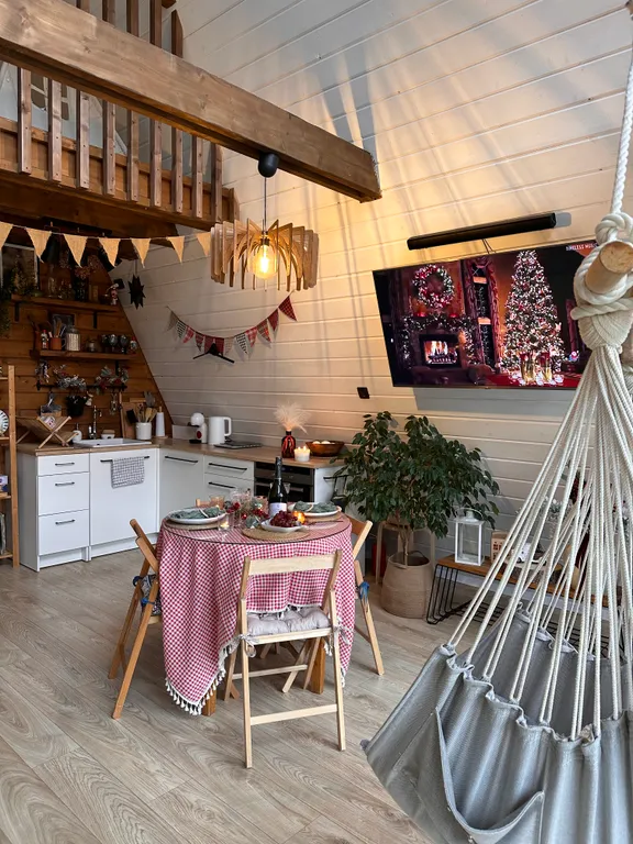 Большой уединенный A-frame в лесу с горячей купелью Фурако