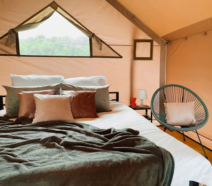 Шатер Люкс с видом на Куршский залив