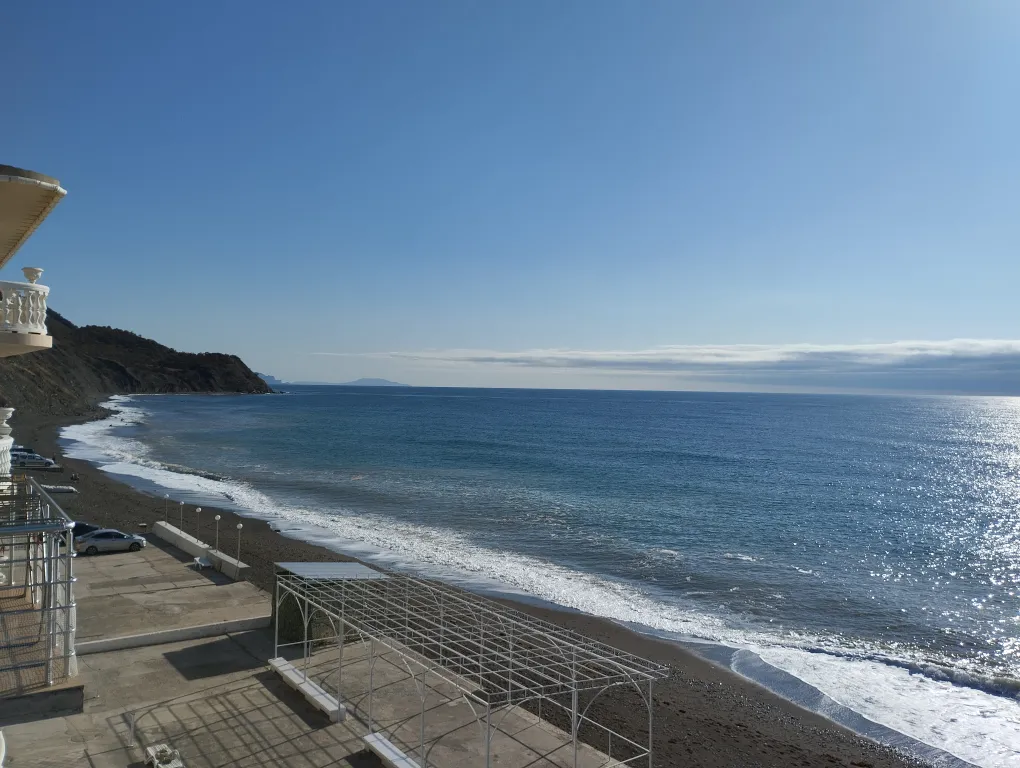 Апартамент "У моря" на первой линии с летней кухней-верандой