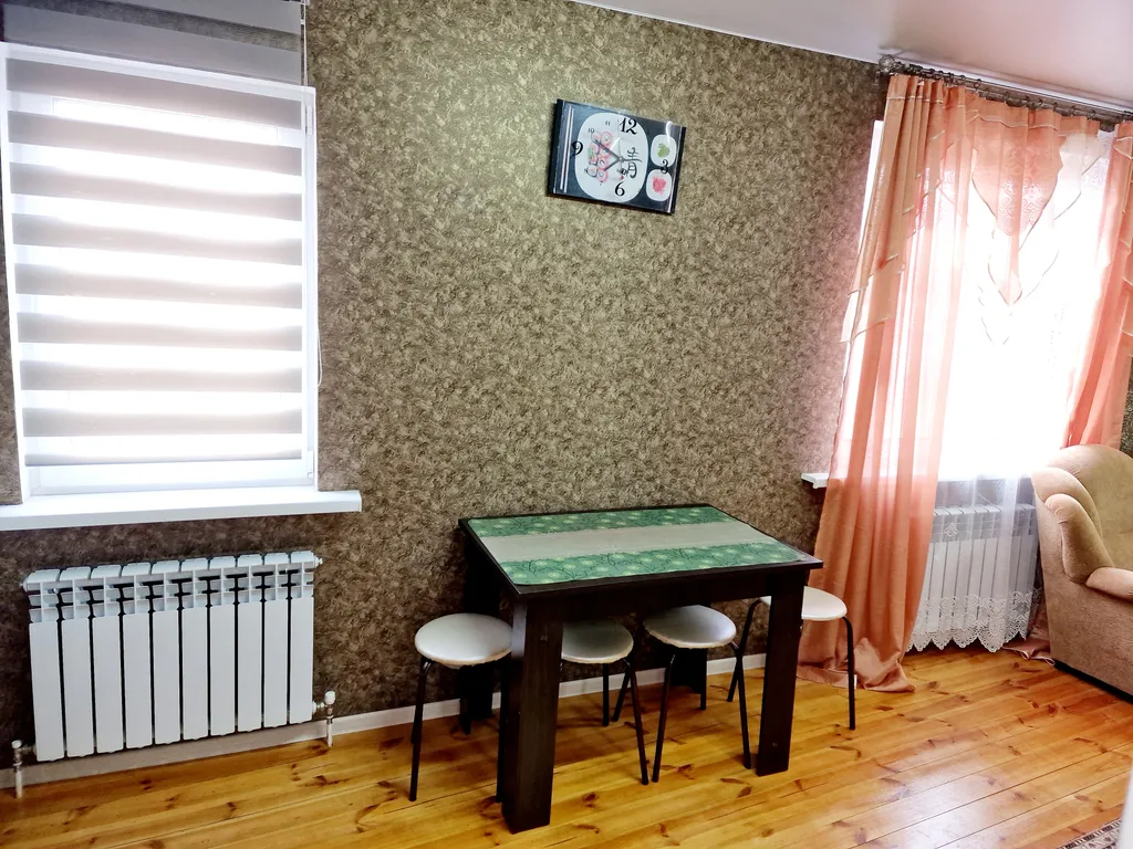 2х комнатная квартира со всеми удобствами в зеленой части города!