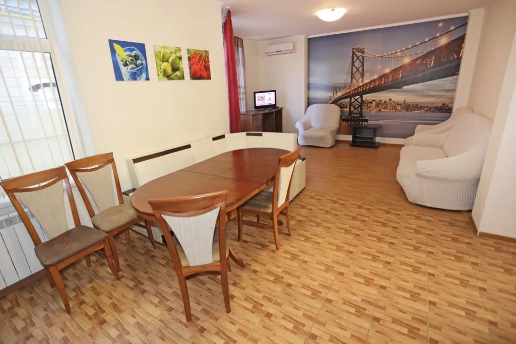 6-комнатный Дом