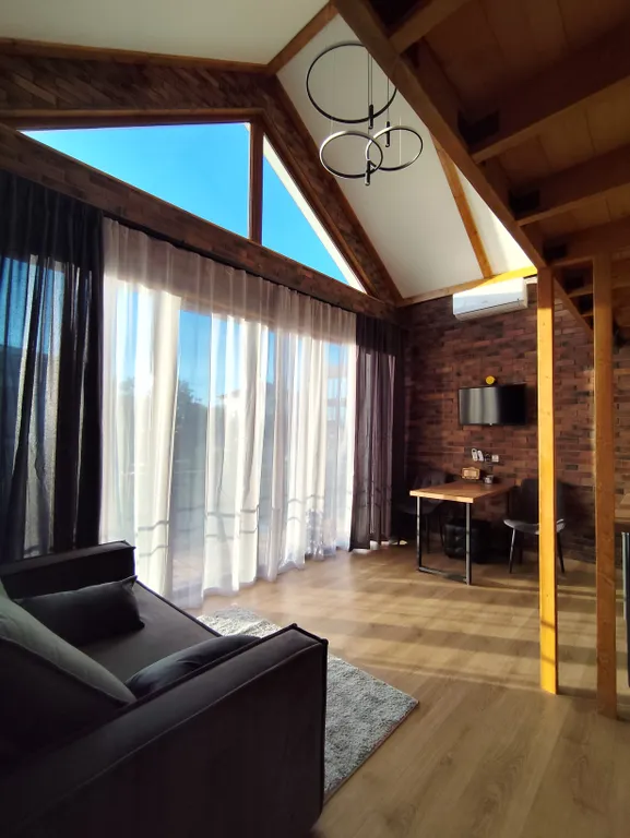 Коттедж Апартамент на горе с видом на море и сад — аренда посуточно в Геленджик