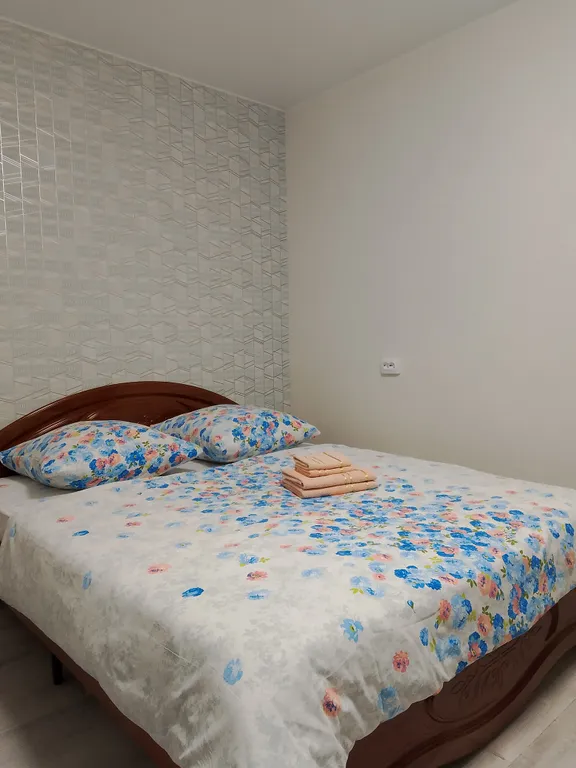 Чистая, уютная квартира в центре Мирного