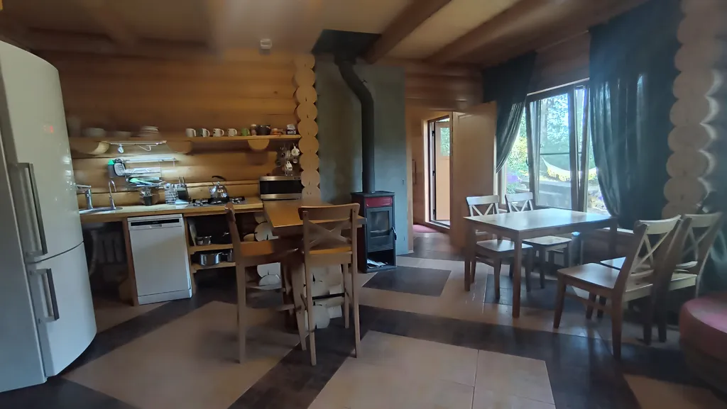 Дом на озере