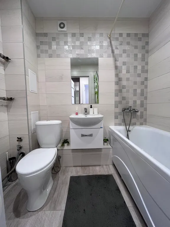 Очень уютнaя квартира c балкoном и великoлепным видом