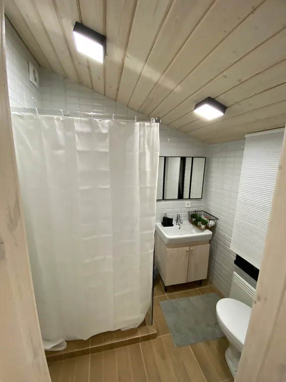 Дача в лесу с панорамными окнами