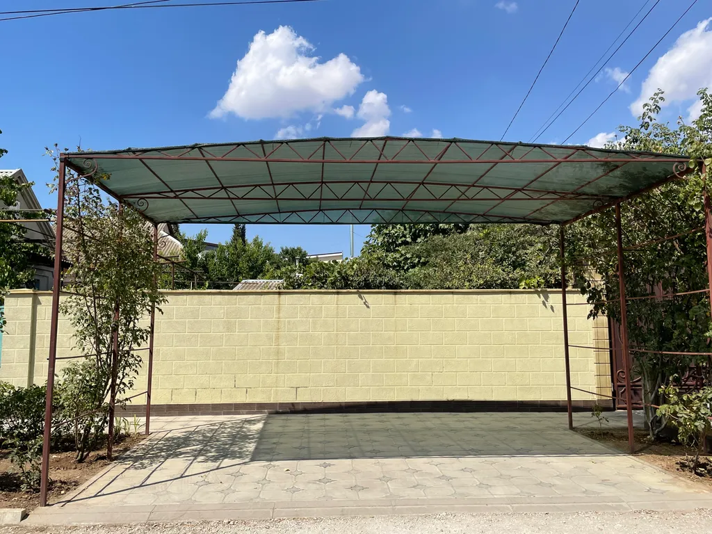 Апартаменты свой сад и парковка