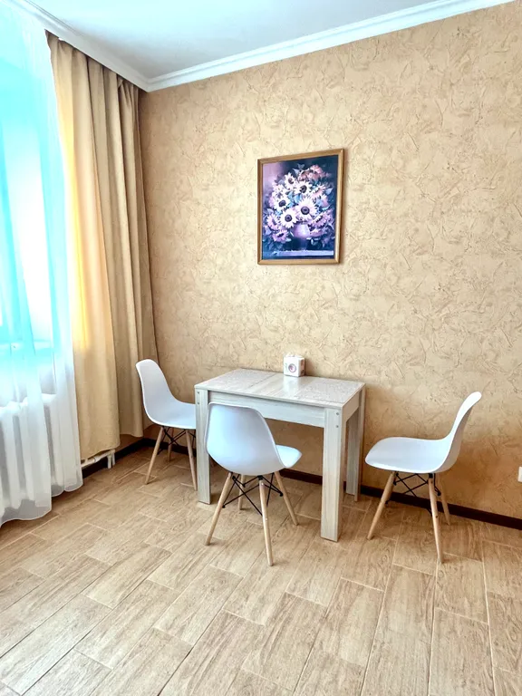 Отличная квартира в самом Центре рядом с Кристаллом