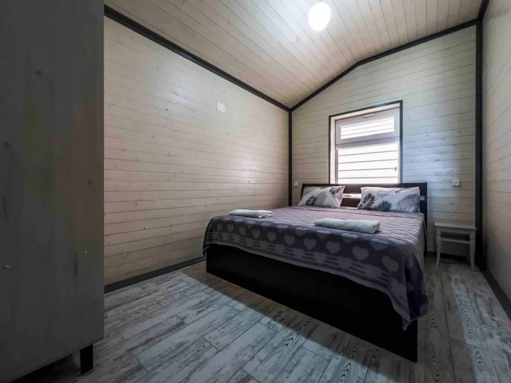 Дом с чаном