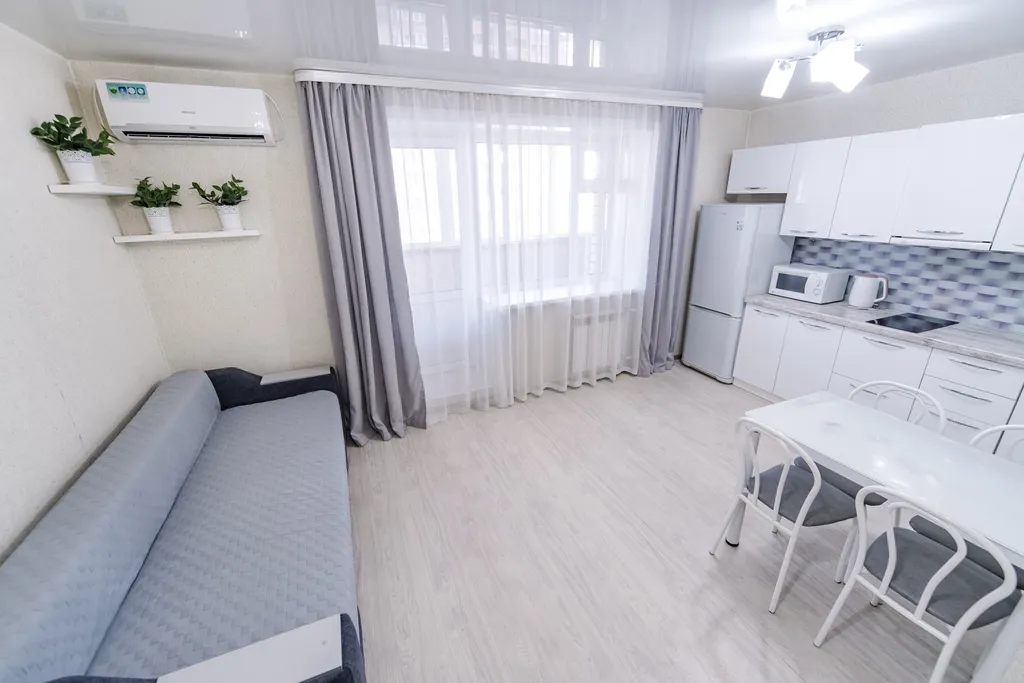 Чистая уютная студия в центре, заселение до 23-00