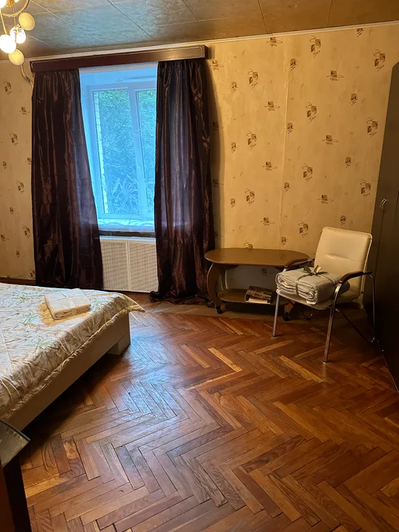 Квартира рядом центром города, в тихом зеленом дворе