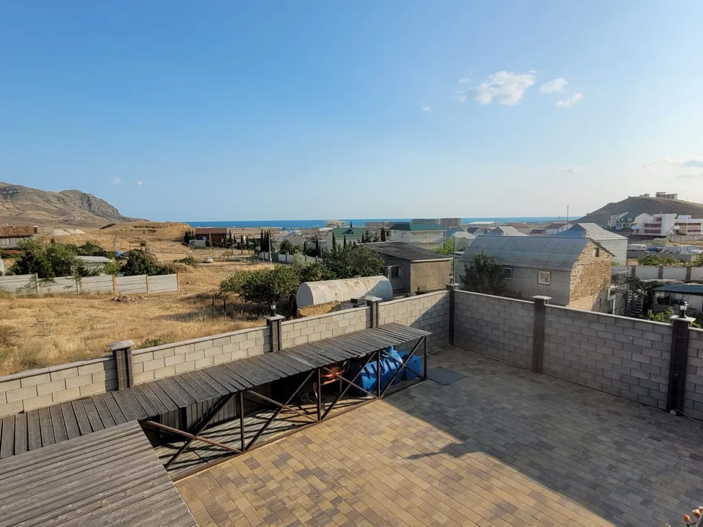 Новый комфортный чистый дом с террасой и видом на море