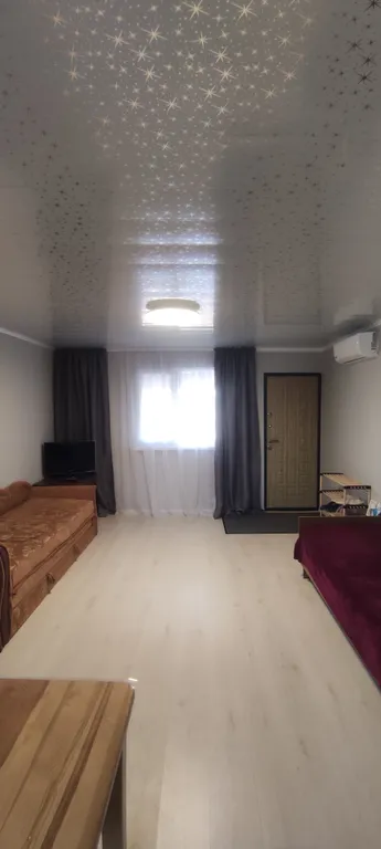 Уютный домик у моря со своим двором