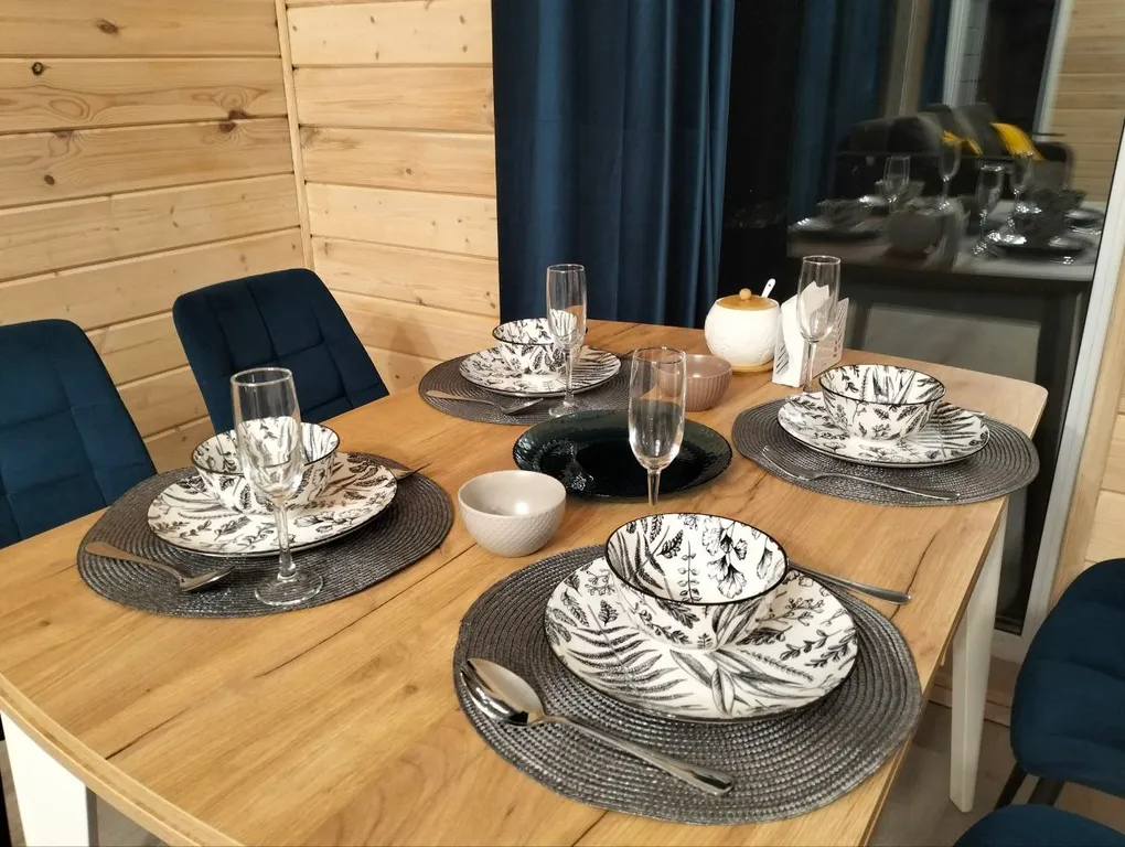 Просторный домик для семейных посиделок, встреч с друзьями Поляна Грин