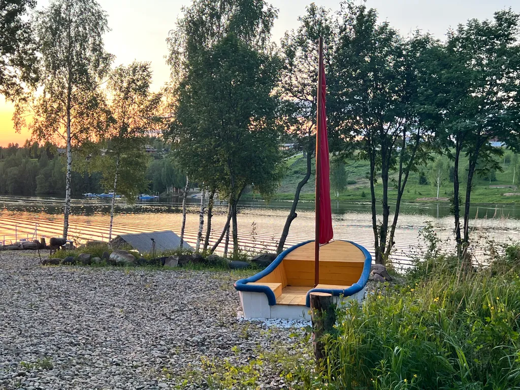 Уютный дом в лесном массиве недалеко от реки