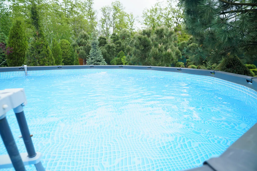 Загородный дом-шале "Pinebrook", аренда, у реки Дон. Сезонный бассейн.