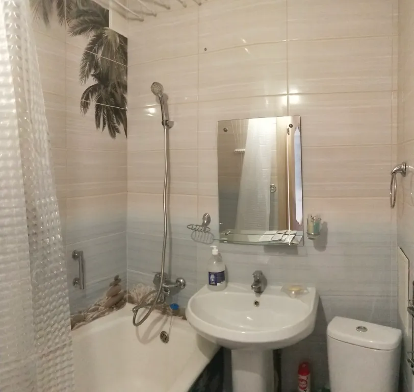 Уютная, чистая ,однокомнатная квартира .