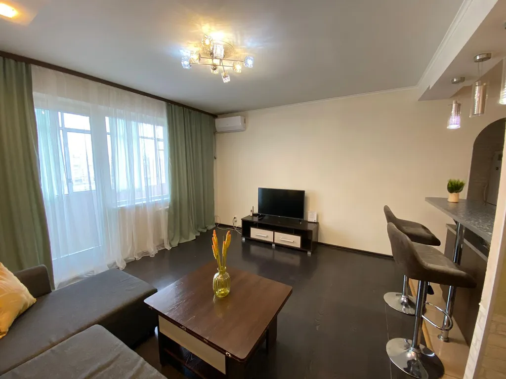 Квартира Квартира 2комн возле ТРЦ "Планета" — Красноярск