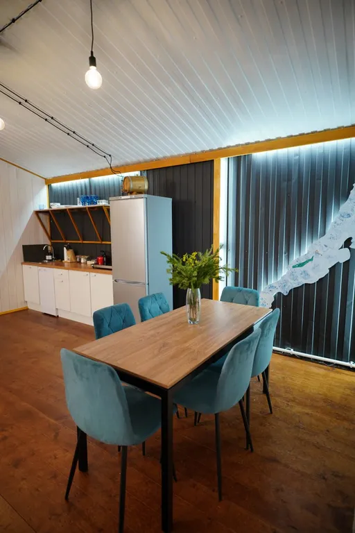 Дом с баней-юртой и караоке