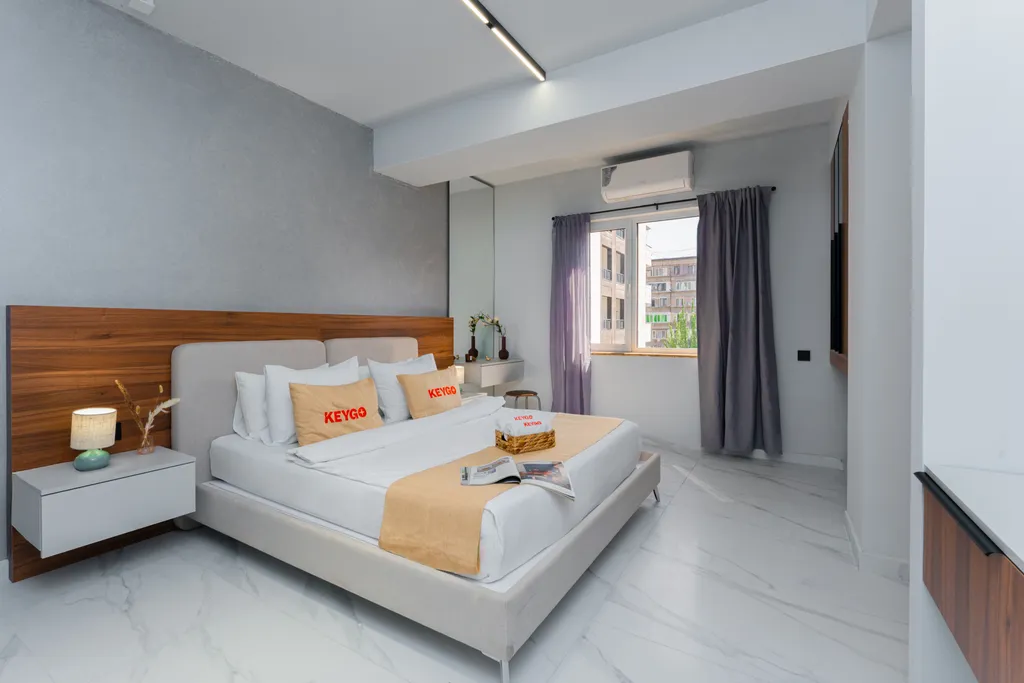 Апартаменты рядом с парком имени Дианы Абгар