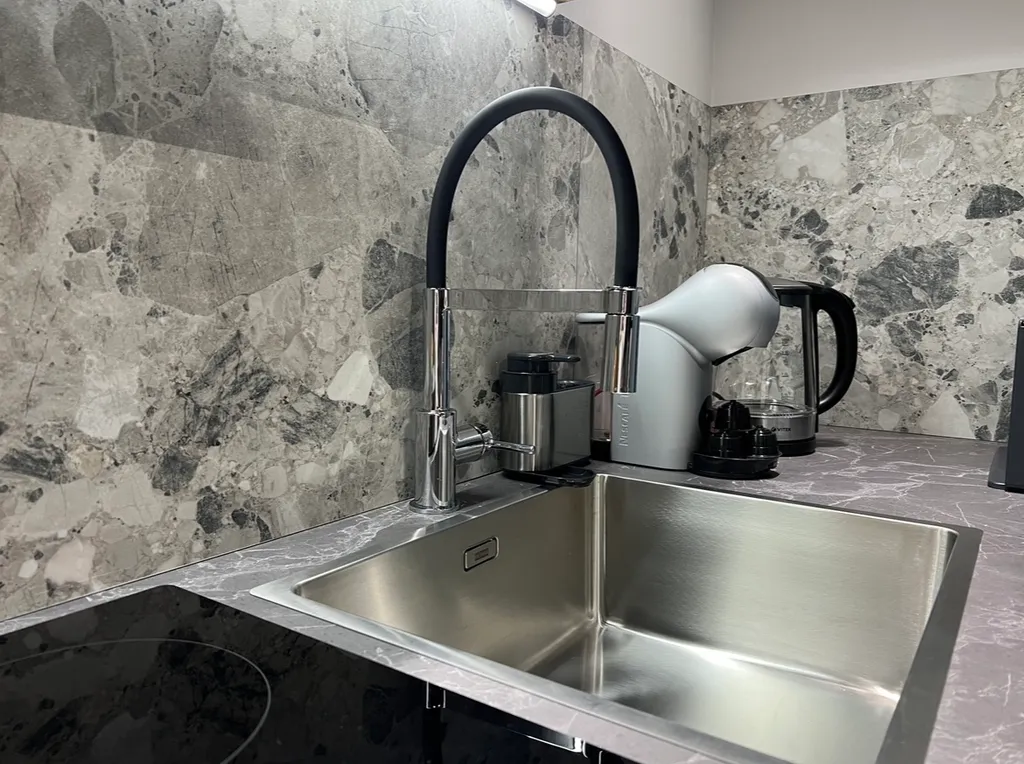 Панорамная квартира аtlantis с невероятным видом на реку и закат