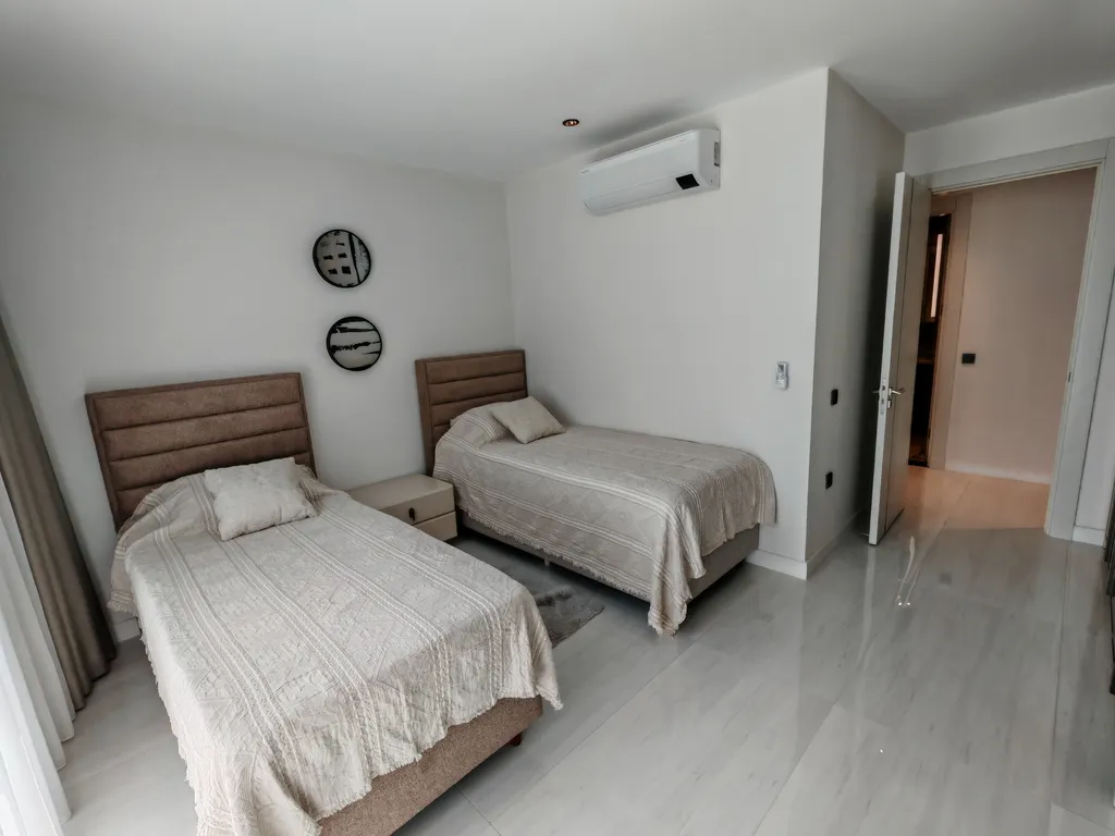 Квартира с тремя спальнями Azura World Residence & Hotel