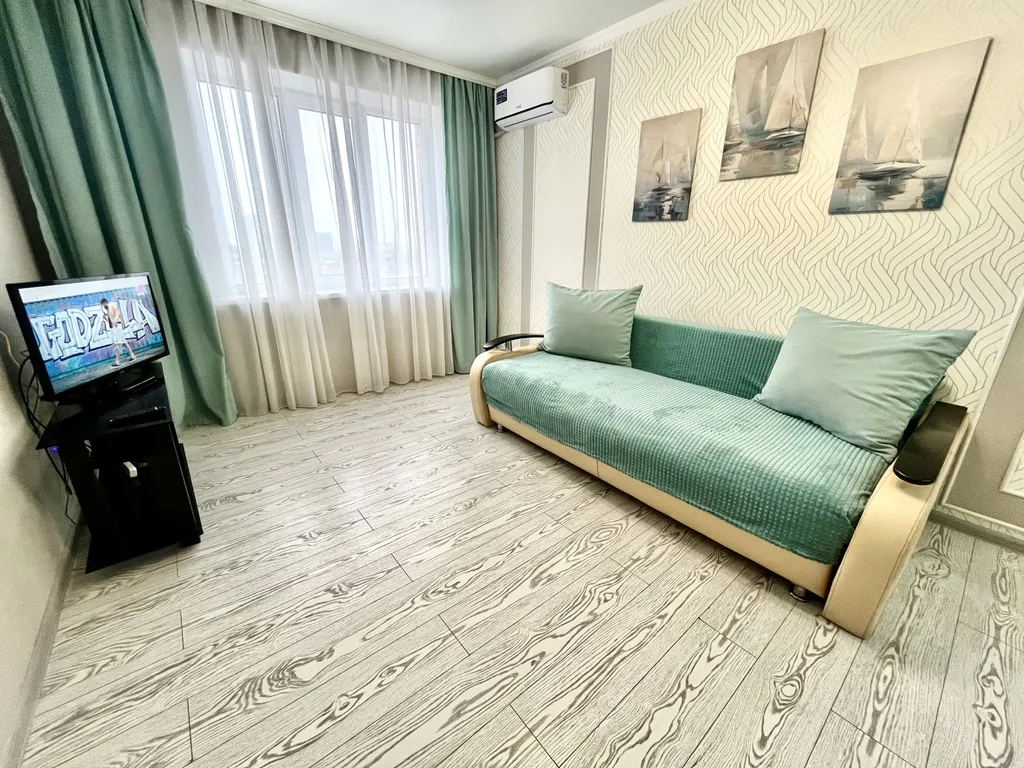 Апартаменты Astra Apartments  возле центра с новым ремонтом