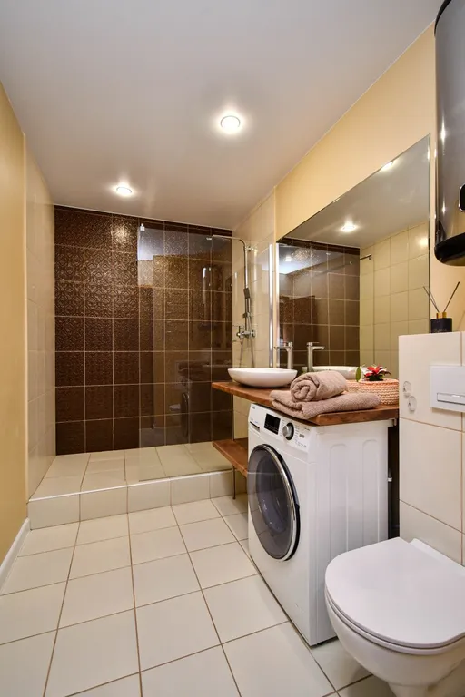 Квартира Квартира Уютный дом возле Краевой Больницы с видом на горы и Енисей — Красноярск