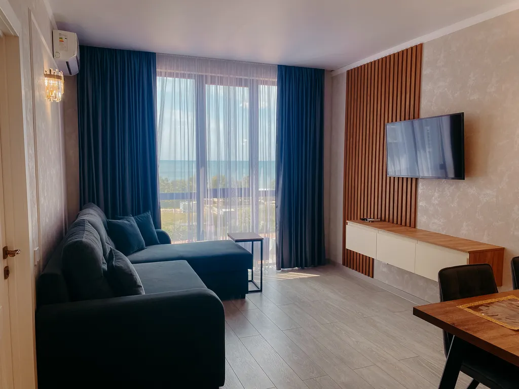 Апартаменты на 1-й береговой линии с видом на море