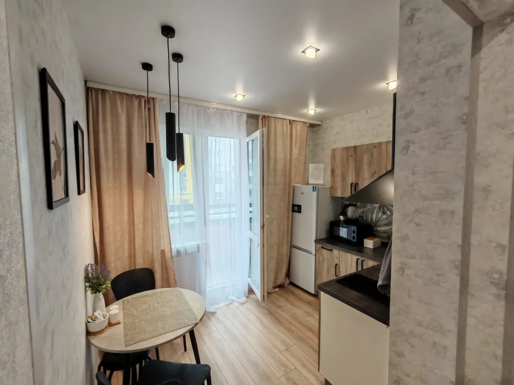 Рядом с аквапарком Улет