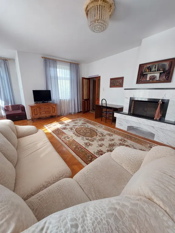 Коттедж Большой дом в центре города — Геленджик