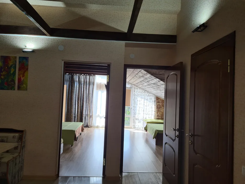 Квартира Апартаменты 2х комнатные на мансарде — Анапа