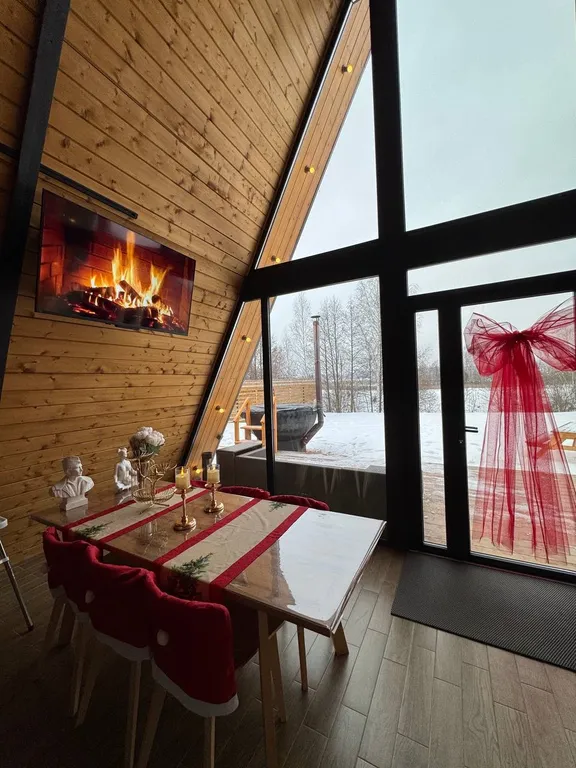 Большой а-фрейм с панорамной сауной и ванной