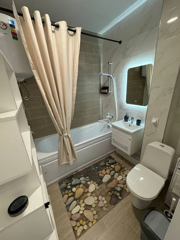 Шикарная студия с видом на бассейн