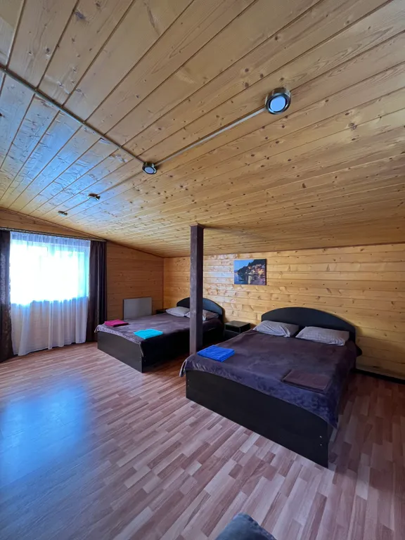 Номер у реки Дах с видом на горы