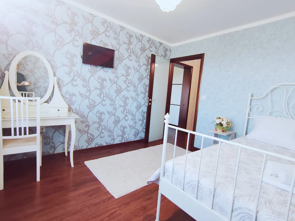 Комфортная квартира с хорошим ремонтом и мебелью