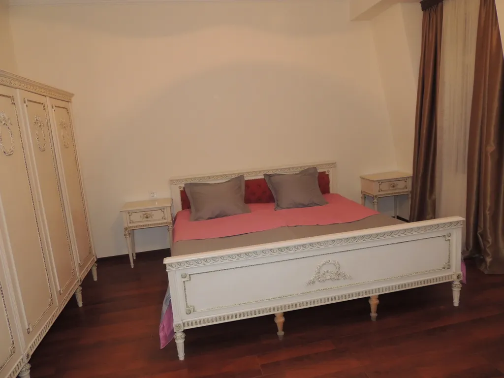 4-комнатная Квартира