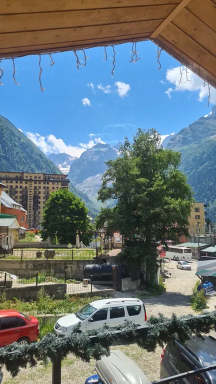 Домик в Домбае