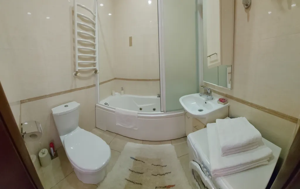 Уютный коттедж с теплым бассейном