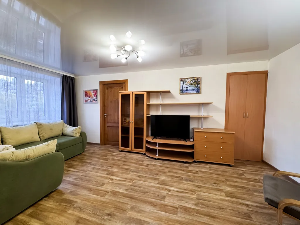 2‑комн. квартира в центре Мурманска на ул. Карла Маркса, 9