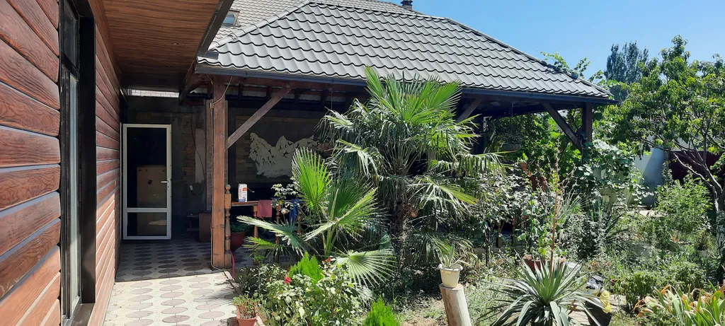 Коттедж Гостевой домик с видом на пальмы — аренда посуточно в Каспийск