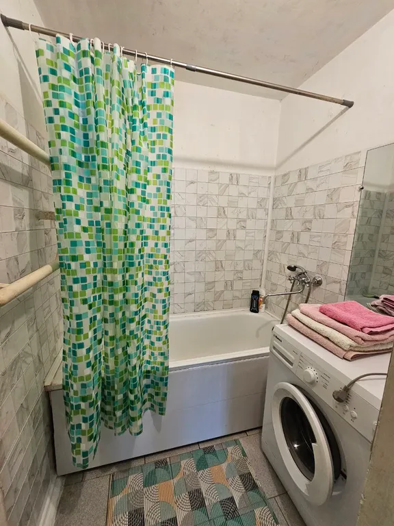 Просторная 3-комнатная квартира рядом с аквапарком и Ледовым Дворцом