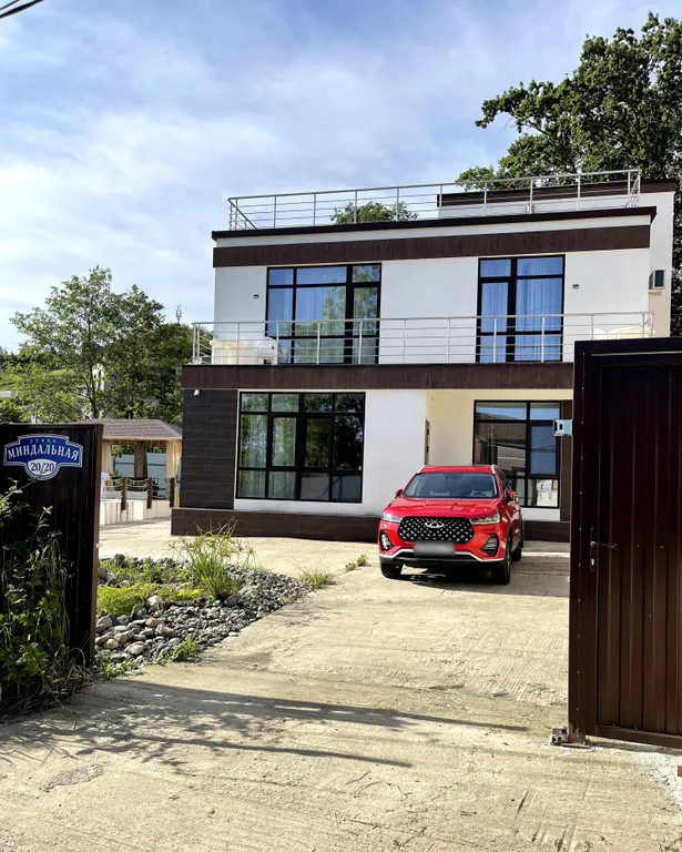 Дом с подогреваемым бассейном и 5 спальнями