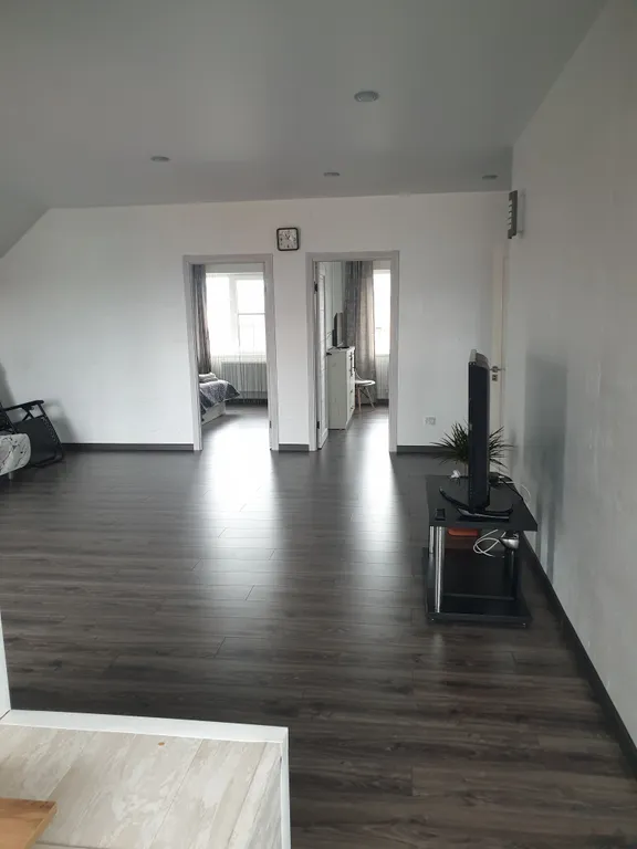 Второй этаж с отдельным входом