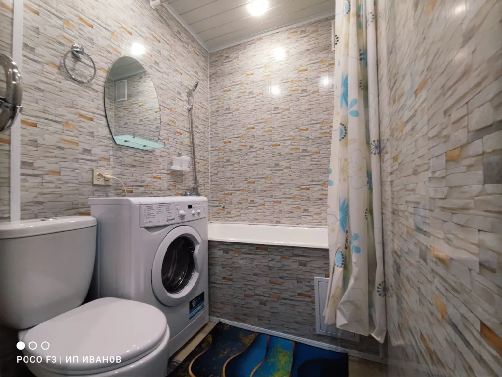 Двухкомнатные апартаменты с балконом в центре